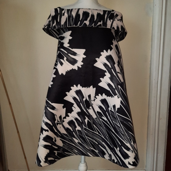 Halston dress - Picture 4 of 4